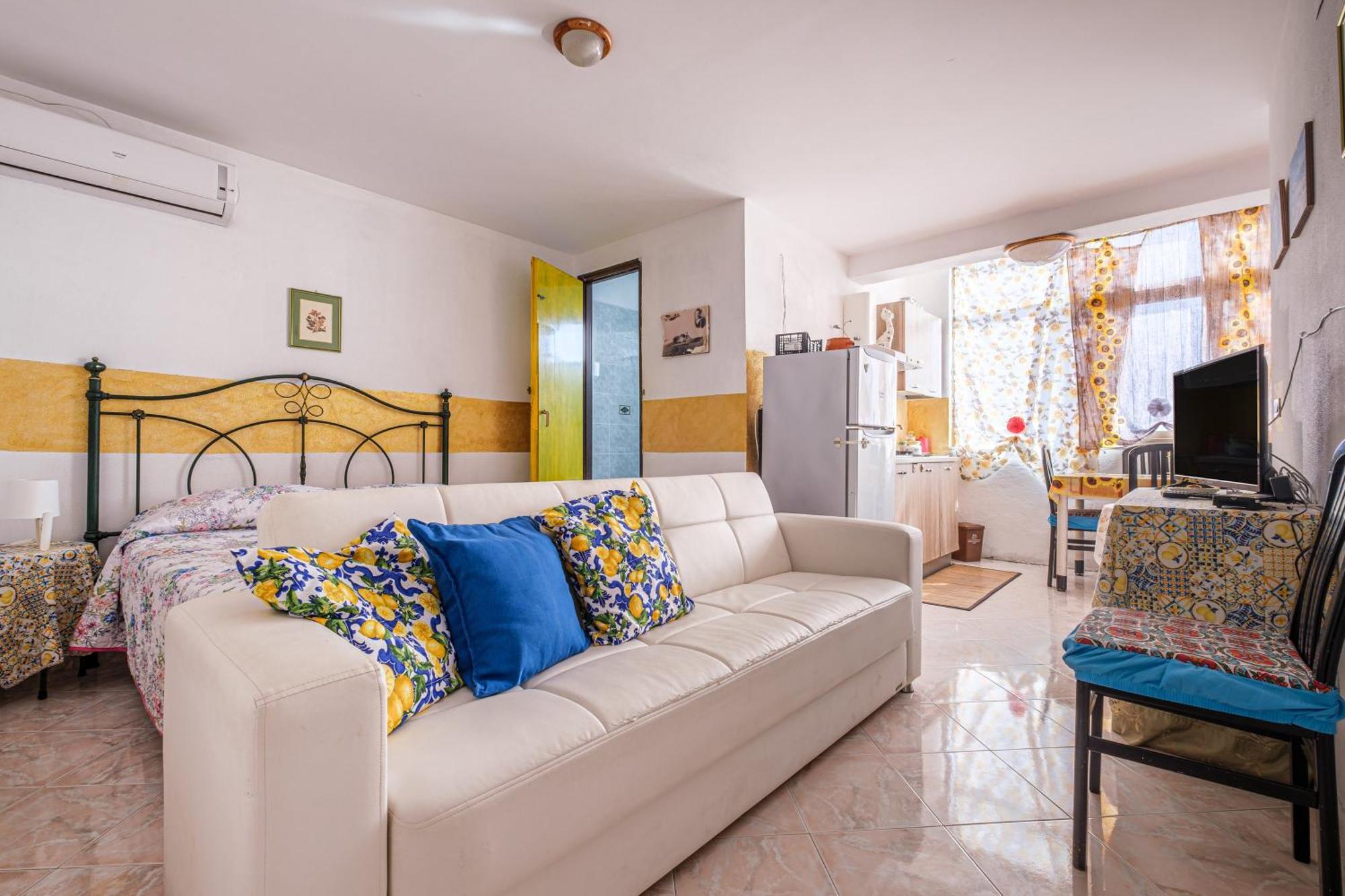 הוילה לטויאני Casa Del Girasole מראה חיצוני תמונה